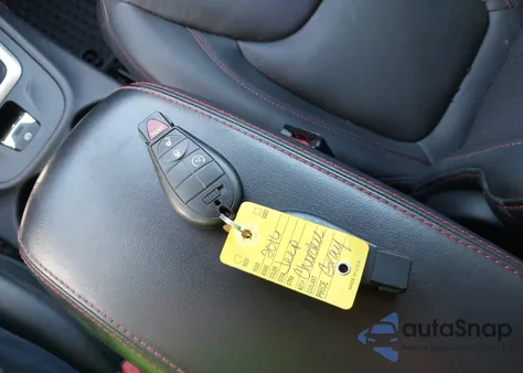 2016 Jeep Cherokee Trailhawk z USA, uszkodzony, nr VIN 1C4PJMBS2GW145260